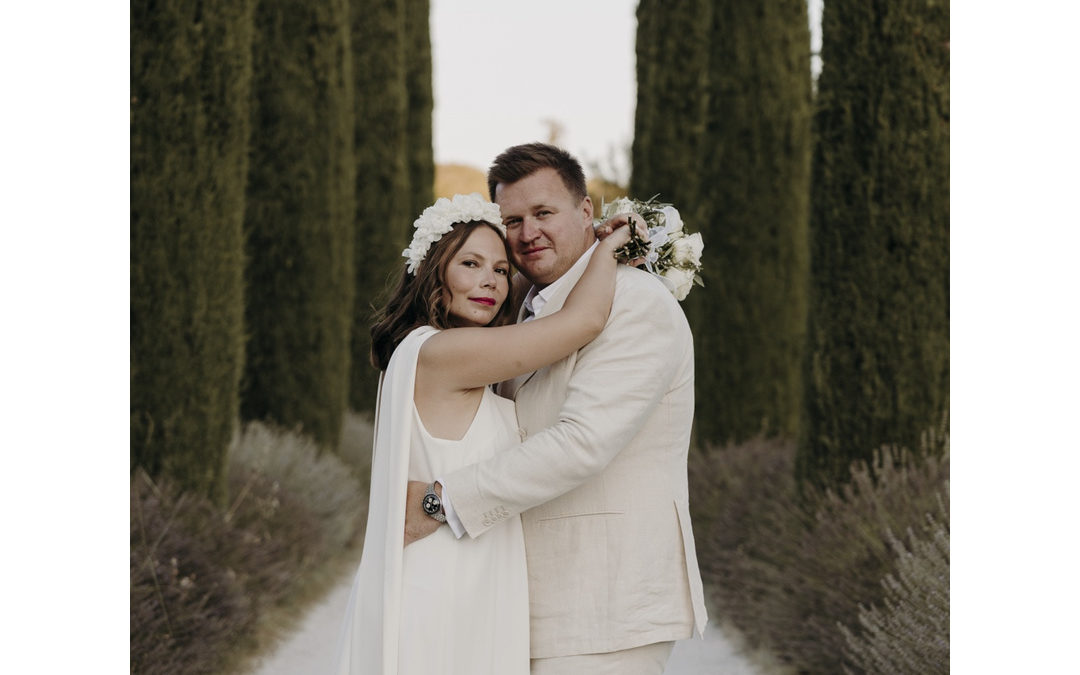 Mariage Laura Alexandre en Provence dans les Alpilles , au mas des Costes